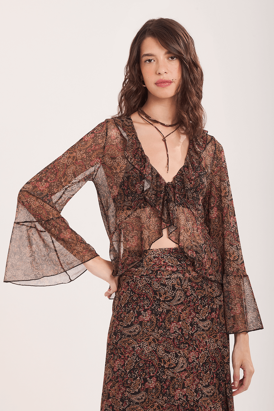 Blusa Yara Babados Tule Manga Longa